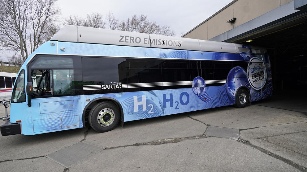 hydrogen fuel bus in Ohio