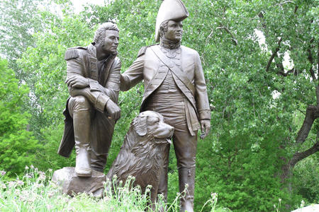Statue of two explorers and a dog