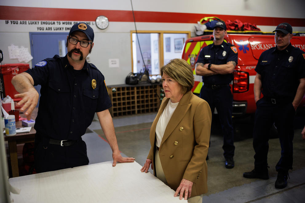 Spokane mayor Lisa Brown talking to Spokane firefighters