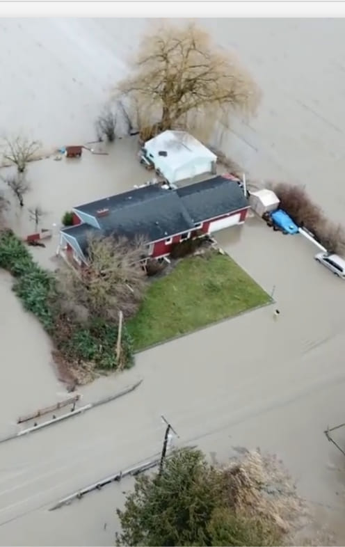 Aerial view off a flooded neighborhood block