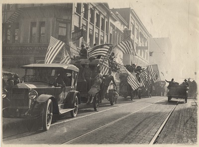Seattle Celebrates the End of WWI