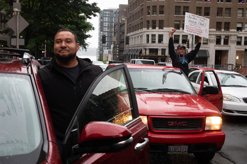 Motorist show support for protesters 