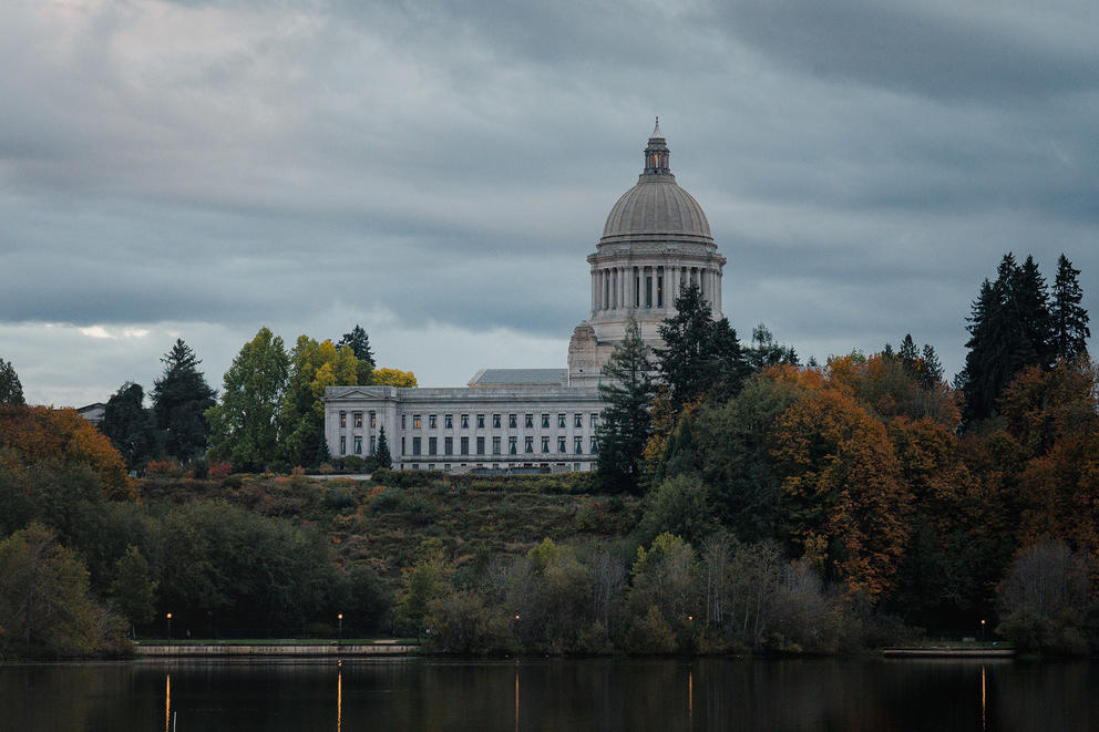 A picture of the Capitol building in Olympia. 