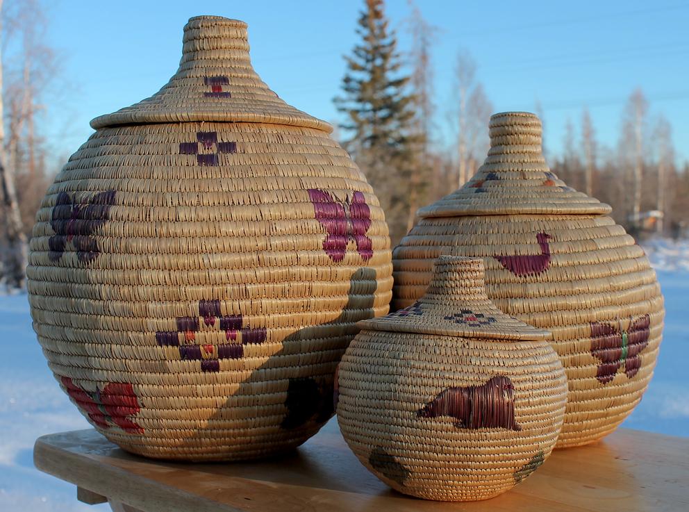 Round baskets made out of dry grass