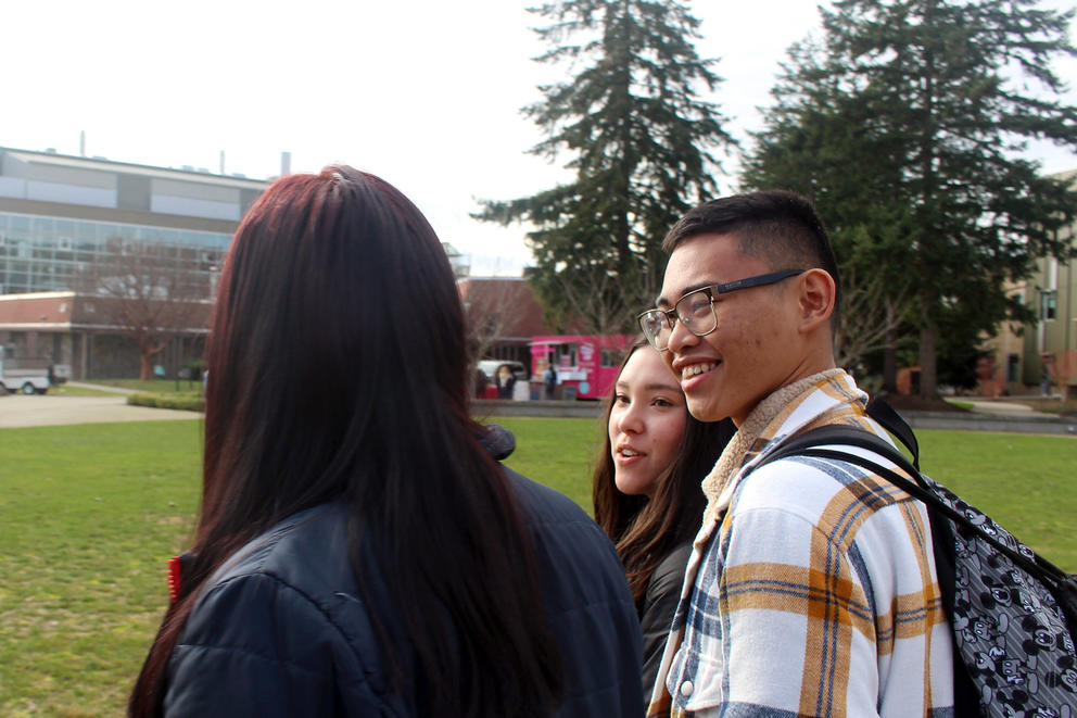 students on the Tacoma Community College campus