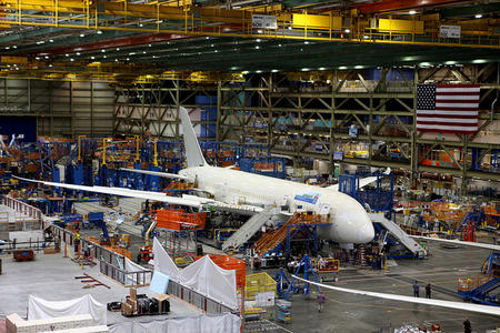 Boeing_787_construction.jpg