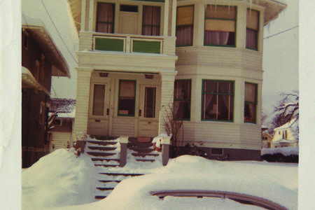 The house at 913-915 24th Avenue in Seattle many years ago