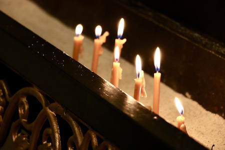 candles at Holy Resurrection Armenian Apostolic Church